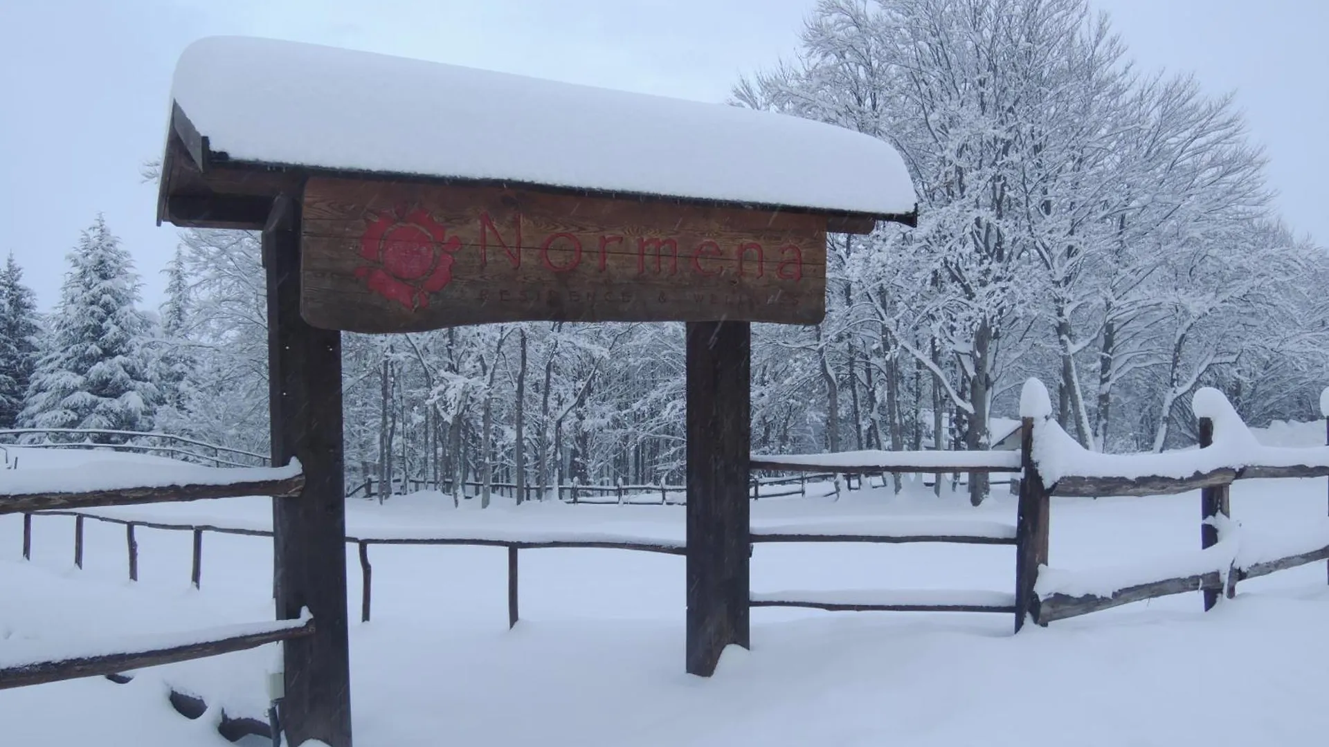 Normena Mountain Residence Tizzano Val Parma